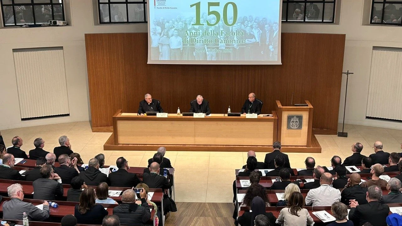 Cardeal Parolin defende regulação da Inteligência Artificial para promover justiça